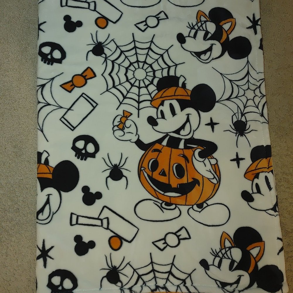 Mickey and Minnie Halloween plush blanket throw goth pumpkin